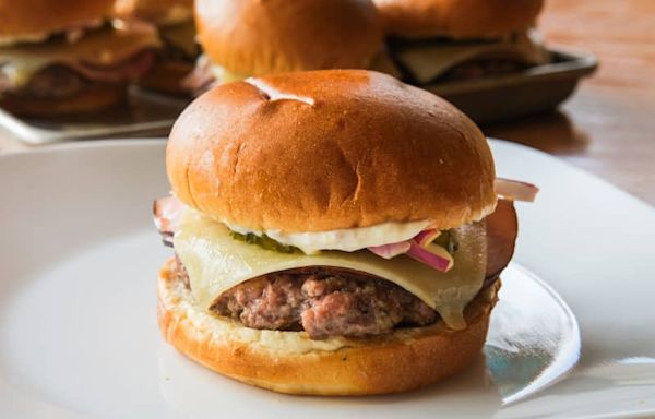 Cameron Diaz’s Smash Burger Recipe Is So Good, It Changed How I Make Burgers