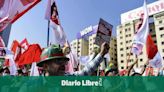 Miles de personas marchan en Chile por mejores salarios y pensiones dignas
