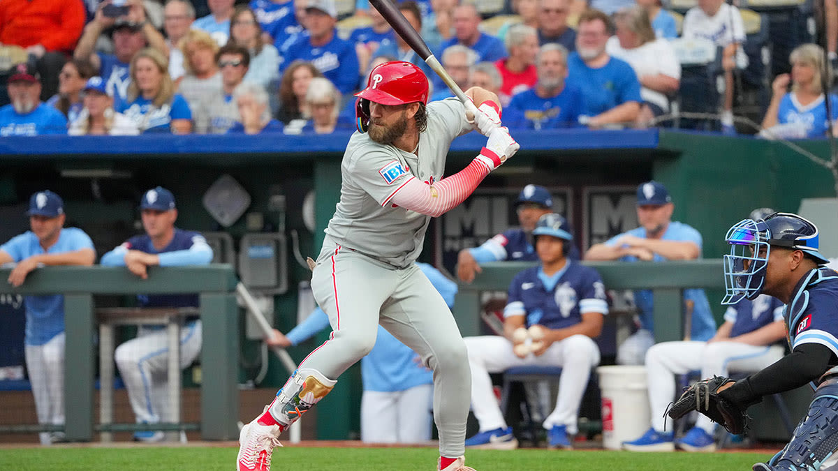 Phillies star Bryce Harper's blunt message after injury scare vs. Blue Jays