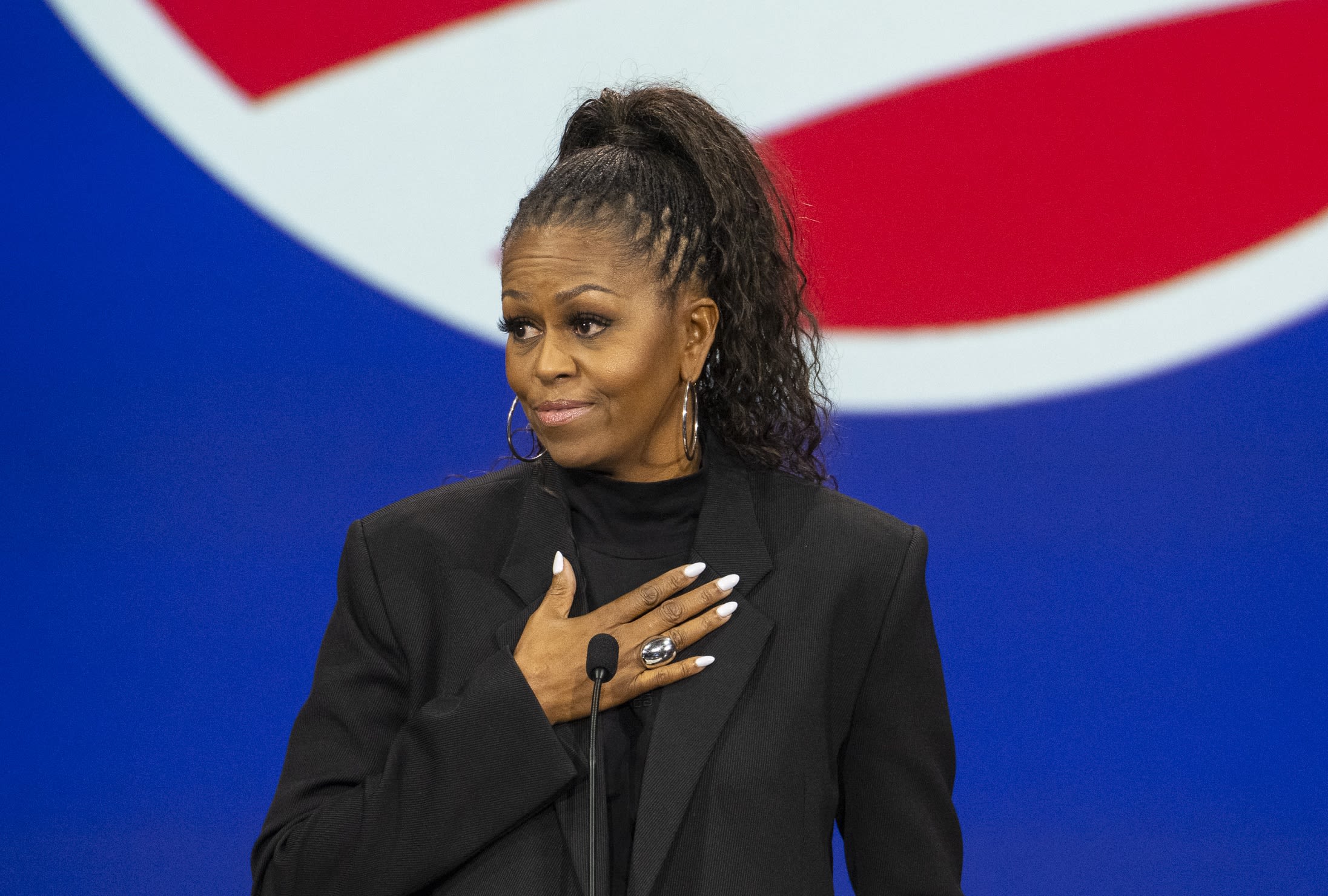 Michelle Obama fans beg her to replace Joe Biden: "Save our country"