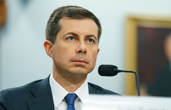 Buttigieg ‘speechless’ as airlines sue over new fee rules