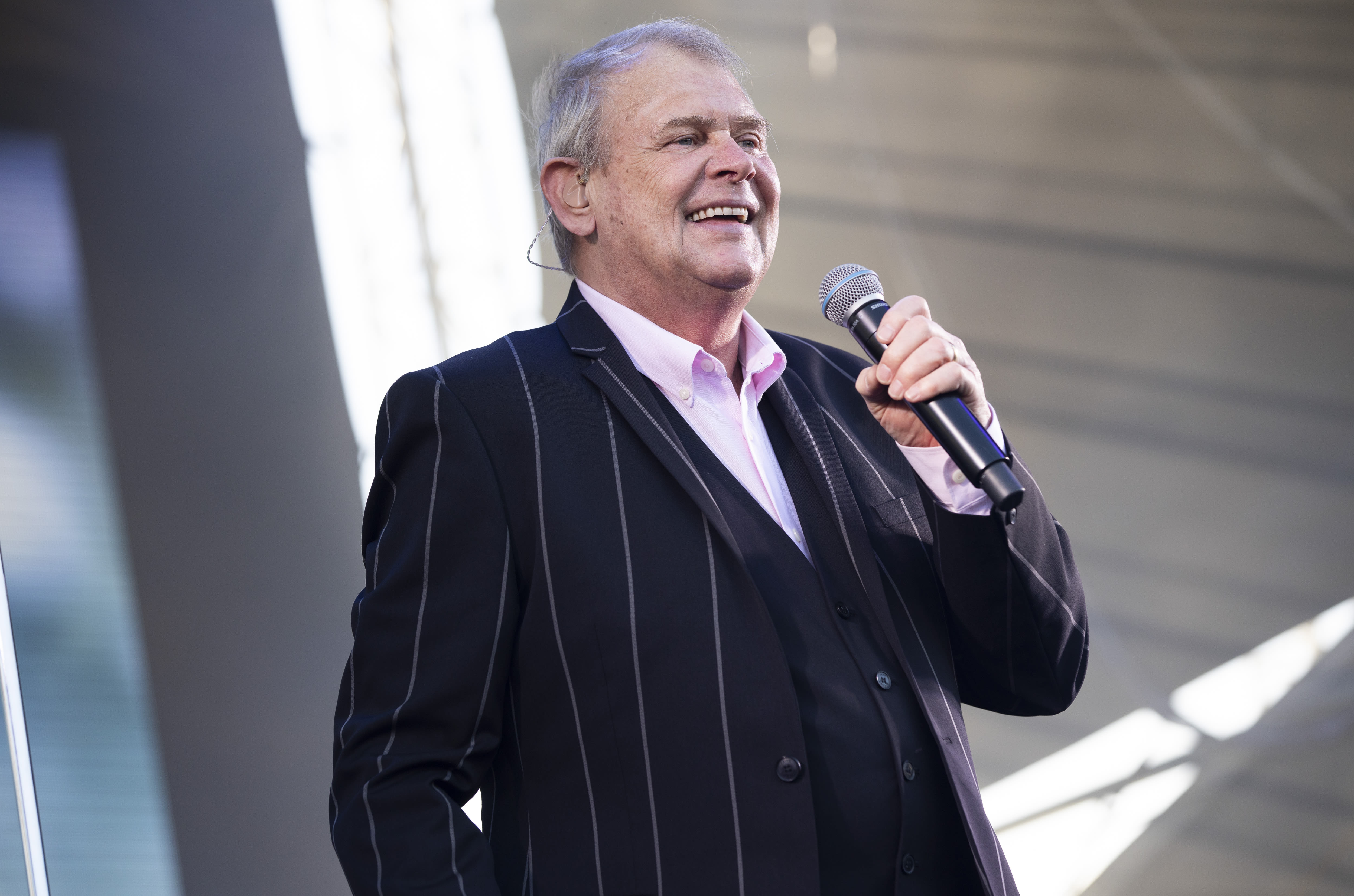 John Farnham’s ‘You’re The Voice’ Gains Attention in Kamala Harris Support Video