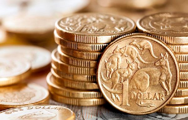 Australian Dollar bounces off two-week low against USD after mixed jobs report