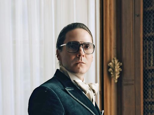 Daniel Brühl Talks ‘Becoming Karl Lagerfeld’