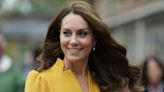 Kate visits mothers and babies at maternity unit