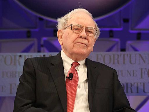 Dow Jones Dives As Warren Buffett Stock 'Plunges' 99%; Nvidia Stock Shines Amid These New AI Moves