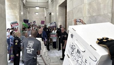 Arkansas abortion measure's signatures from volunteers alone would fall short, filing shows