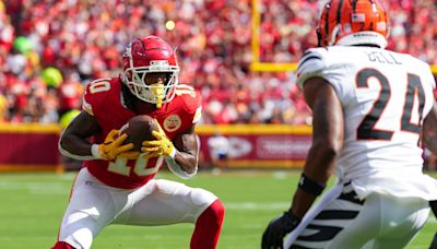 Isiah Pacheco injury update: Chiefs RB leaves stadium on crutches after hurting ankle