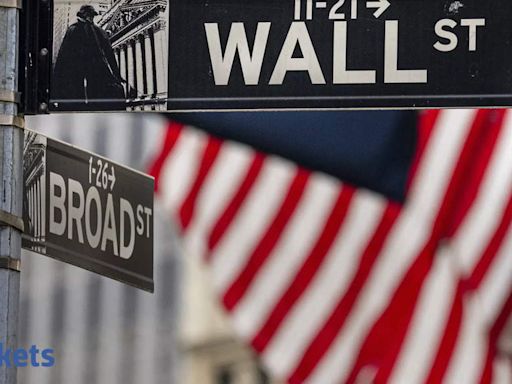 Wall Street closes up on revival supported by inflation data, tech stocks - The Economic Times