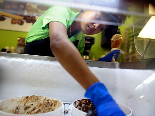 Virginia Beach ice cream vendors expect business to boom with approaching heat wave