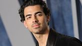 Quem é? Atriz libanesa é apontada como novo affair de Joe Jonas