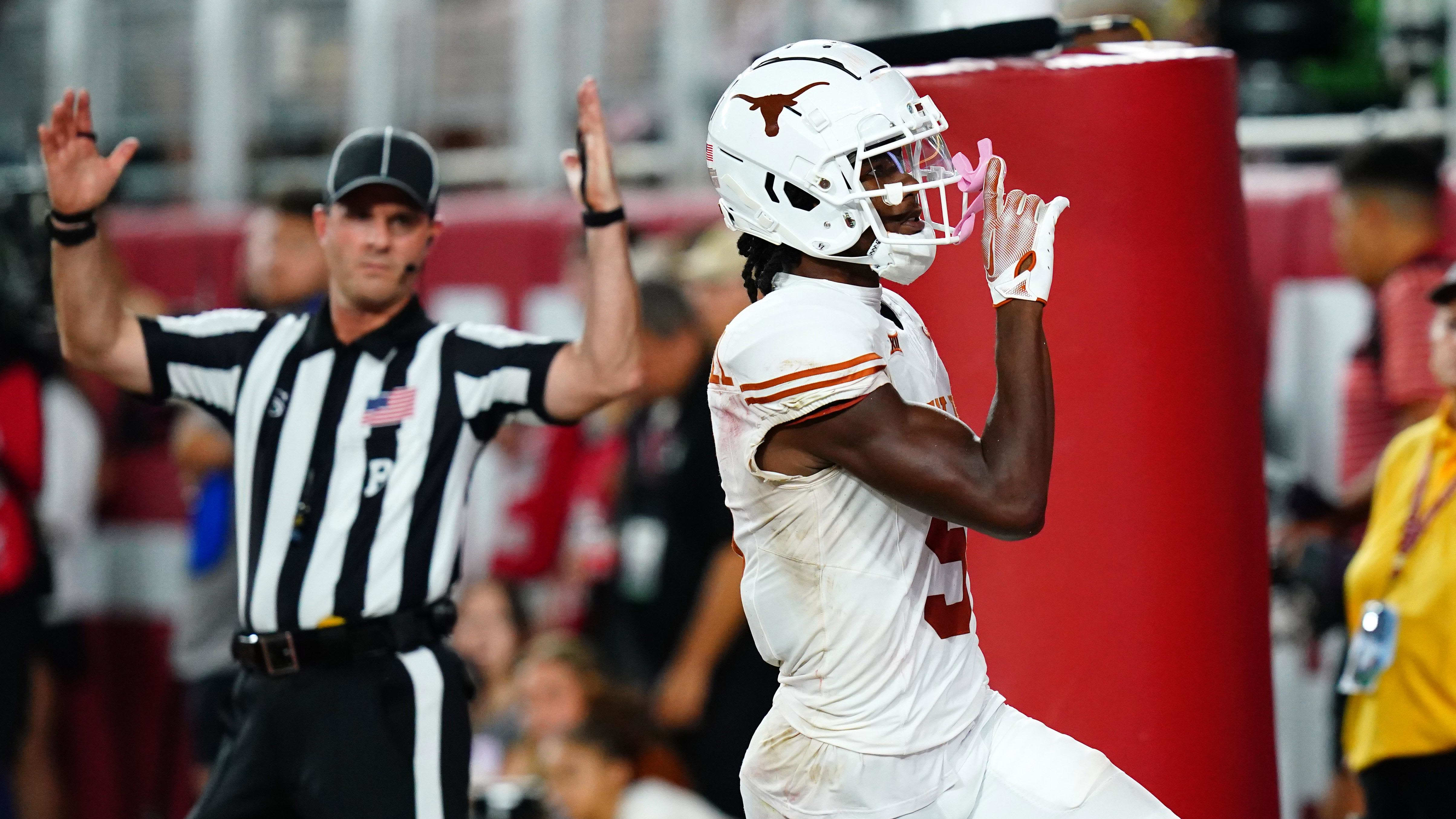 WATCH: Texas Longhorns Release 'Girl Dad' Adonai Mitchell Feature Before NFL Draft