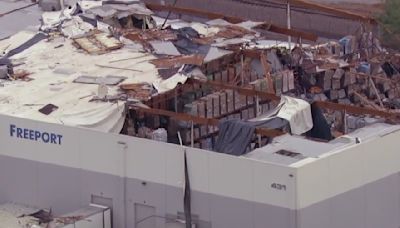 Worker unaccounted for after roof collapses on Phoenix building during thunderstorm