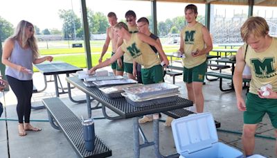 Huddle group supports Mattoon High School football team