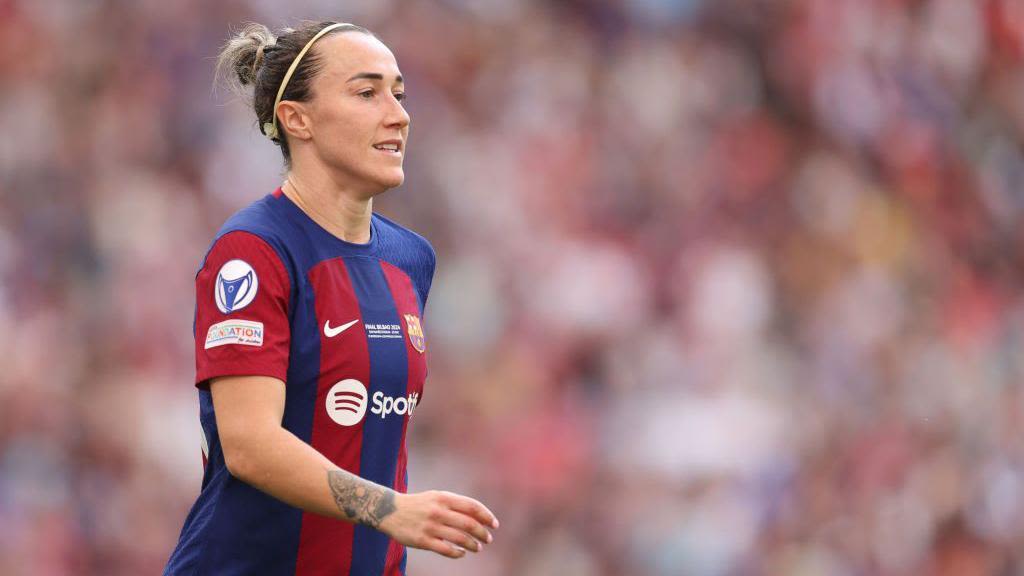 England defender Bronze to leave Barcelona