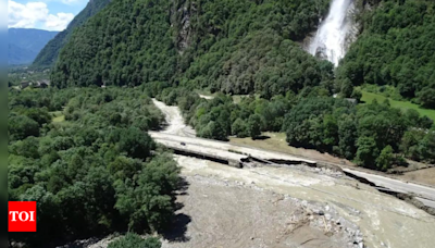 Three missing in landslide in Swiss Alps - Times of India