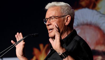 Eric Bischoff Addresses Idea Of Modified Chair For AEW Blood & Guts Headshot - Wrestling Inc.