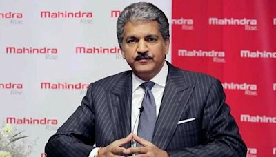 'Kudos To Judges': Anand Mahindra Praises CJI Chandrachud & Other Judges For Felicitating Supreme Court's Cook's Daughter...