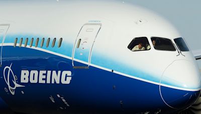 Otro incidente de Boeing: 10 heridos cuando un avión se estrelló tras salirse de la pista en Senegal - La Opinión