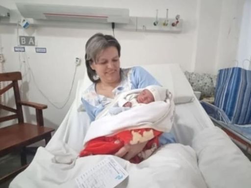 Milei será padrino, por primera vez, de un séptimo hijo varón, en la cuna del kirchnerismo