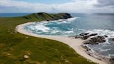 Exotic UK beach you can only get to by hiking is near the 'world's best pub'