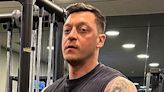 Ex-Arsenal star Ozil impresses Ronaldo with 'phenomenal' body transformation