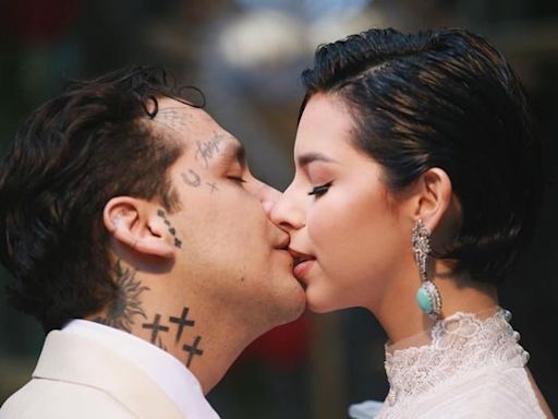 Entre besos y caricias, ¡Christian Nodal y Ángela Aguilar celebran una gran noticia!