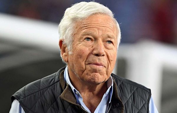 Patriots owner Robert Kraft calls out Vladimir Putin at Tom Brady roast: ‘Give me my f---ing ring back’