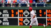 Hoskins, streaking Phillies rout Nationals 11-5