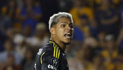 Cucho Hernández deja atrás su suspensión con Columbus Crew