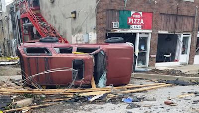 FEMA administrator surveys Oklahoma tornado damage with the state’s governor and US senator.