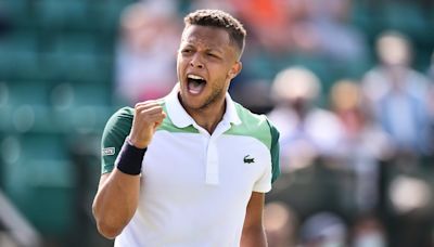 Jay Clarke denies Diego Schwartzmann fairytale farewell with impressive Wimbledon qualifying win