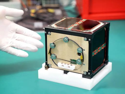 El primer satélite de madera del mundo combatirá la basura espacial