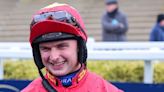 Sean Bowen completes double aboard impressive novice hurdle winner Vocito