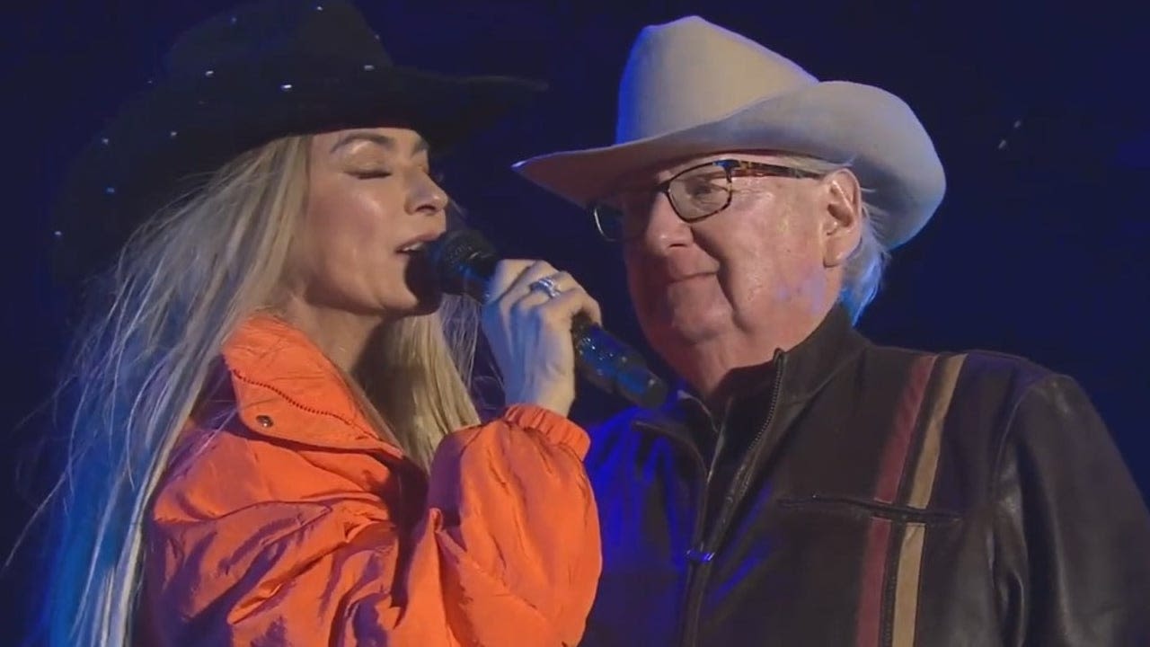 Shania Twain brings 81-year-old 'superfan' onstage for heartwarming moment