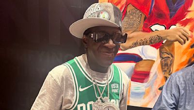 Red Lobster partners with Flavor Flav on new meal offer