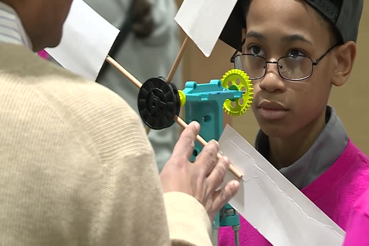Hundreds of MPS students showcase projects at 7th annual STEM Fair
