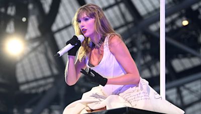 Taylor Swift Gets Stuck on Platform After Stage Malfunction During Dublin Concert