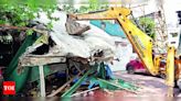 Nashik civic body’s anti-encroachment drive in College Road, Gangapur Road | Nashik News - Times of India