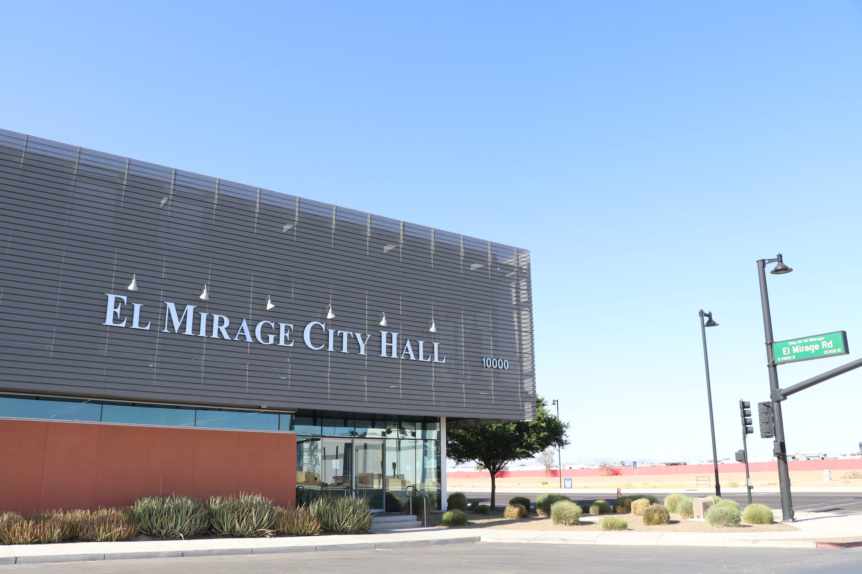 El Mirage leaders OK nearly $2M purchase of land next to City Hall, police station