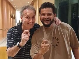 Suresh Raina and Billy Bowden Recreate Iconic 'Crooked Finger' Gesture From IND vs PAK Match