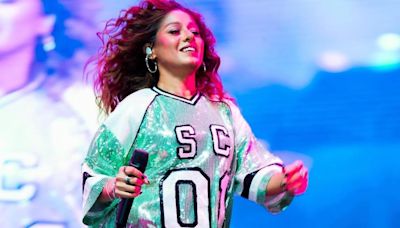 Sunidhi Chauhan reacts to being nearly hit by a bottle on stage while performing in Dehradun - watch video