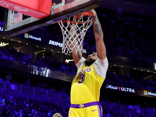 All-Rookie Center Named Lakers Trade Target to Backup Anthony Davis