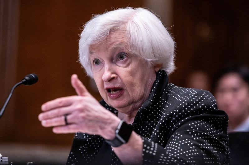 Yellen says bill issuance not aimed at 'sugar high'