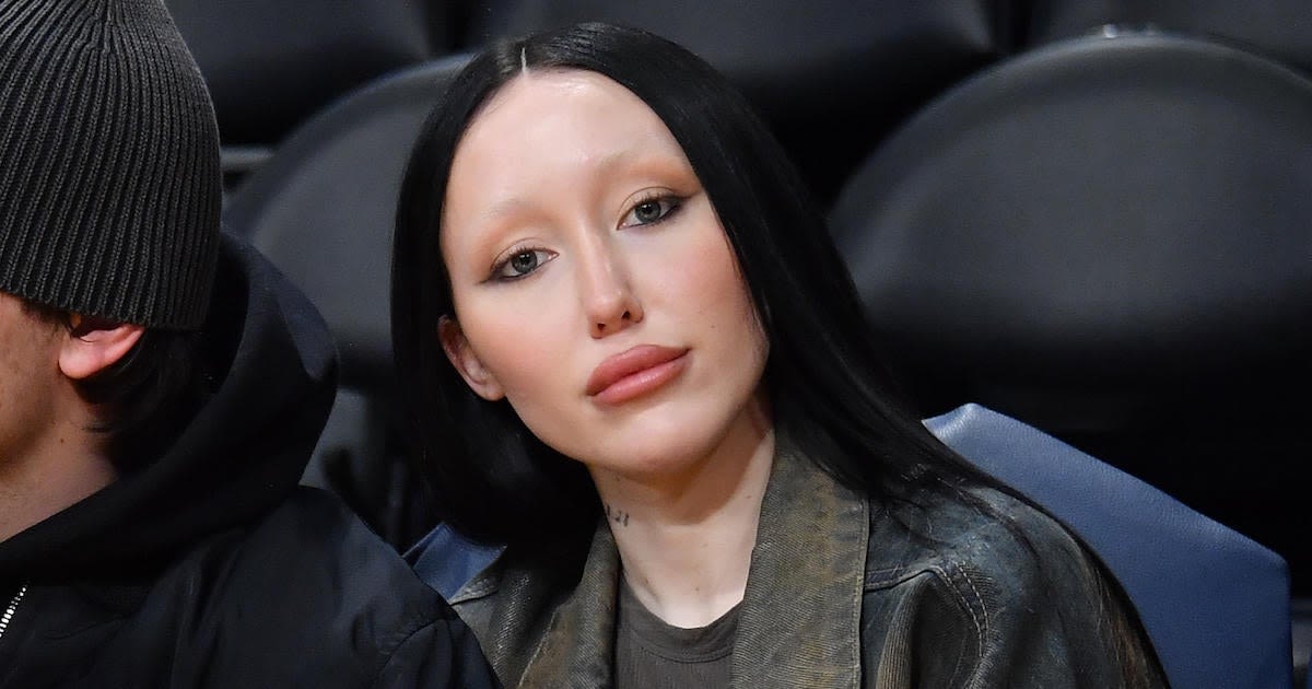 Noah Cyrus Has Fiery Response to Rumored Feud With Mom Tish Cyrus and Dominic Purcell