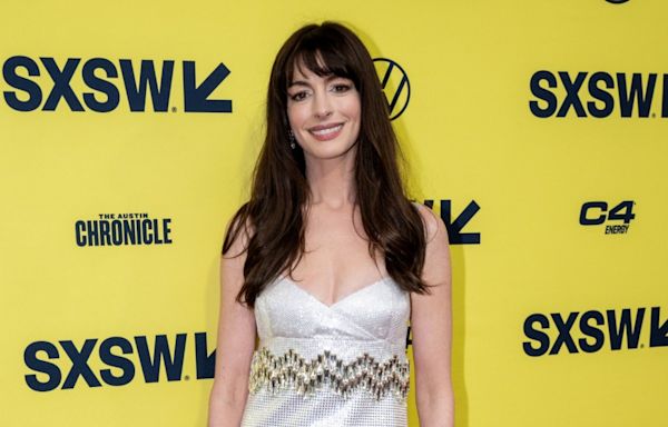 Anne Hathaway Says She Stopped Being Offered Rom-Com Roles After This Major Life Event