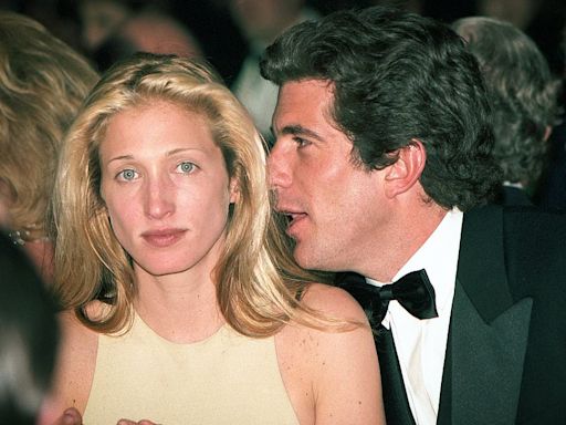 Chilling warning Carolyn Bessette's mom gave to JFK Jr. before crash