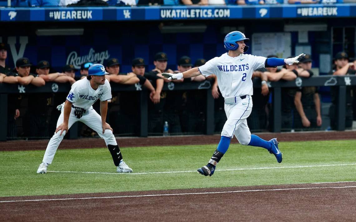 Kentucky clubs Vandy in series opener, closes in on SEC baseball title