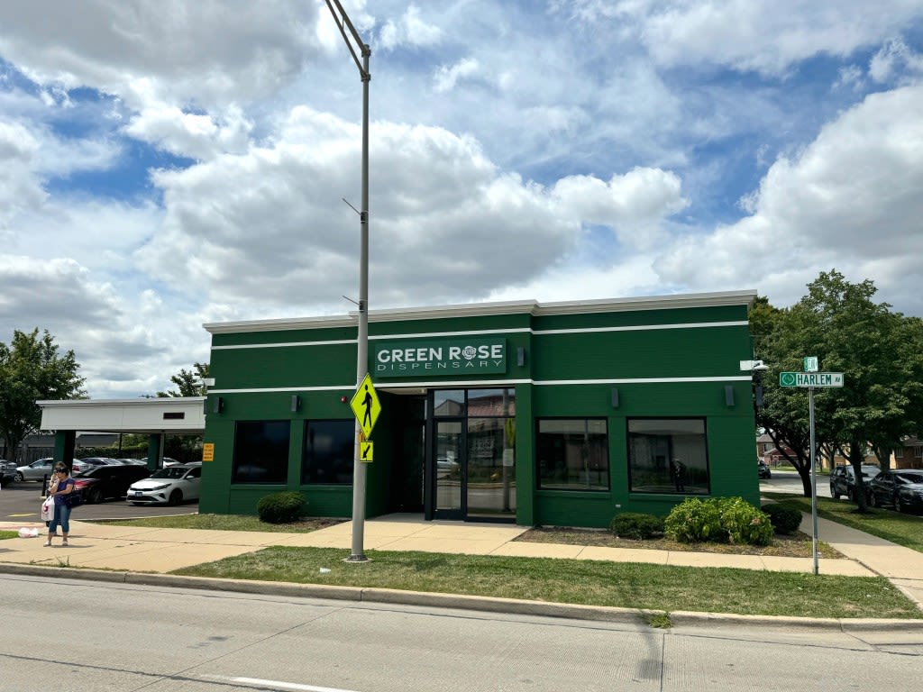 Drive-thru cannabis? Dispensary opening in Harwood Heights hopes to be Illinois’ first