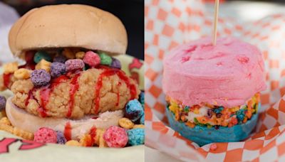 Tortas de pollo con cereal de frutilla y otras comidas en la Feria del Condado de Los Ángeles